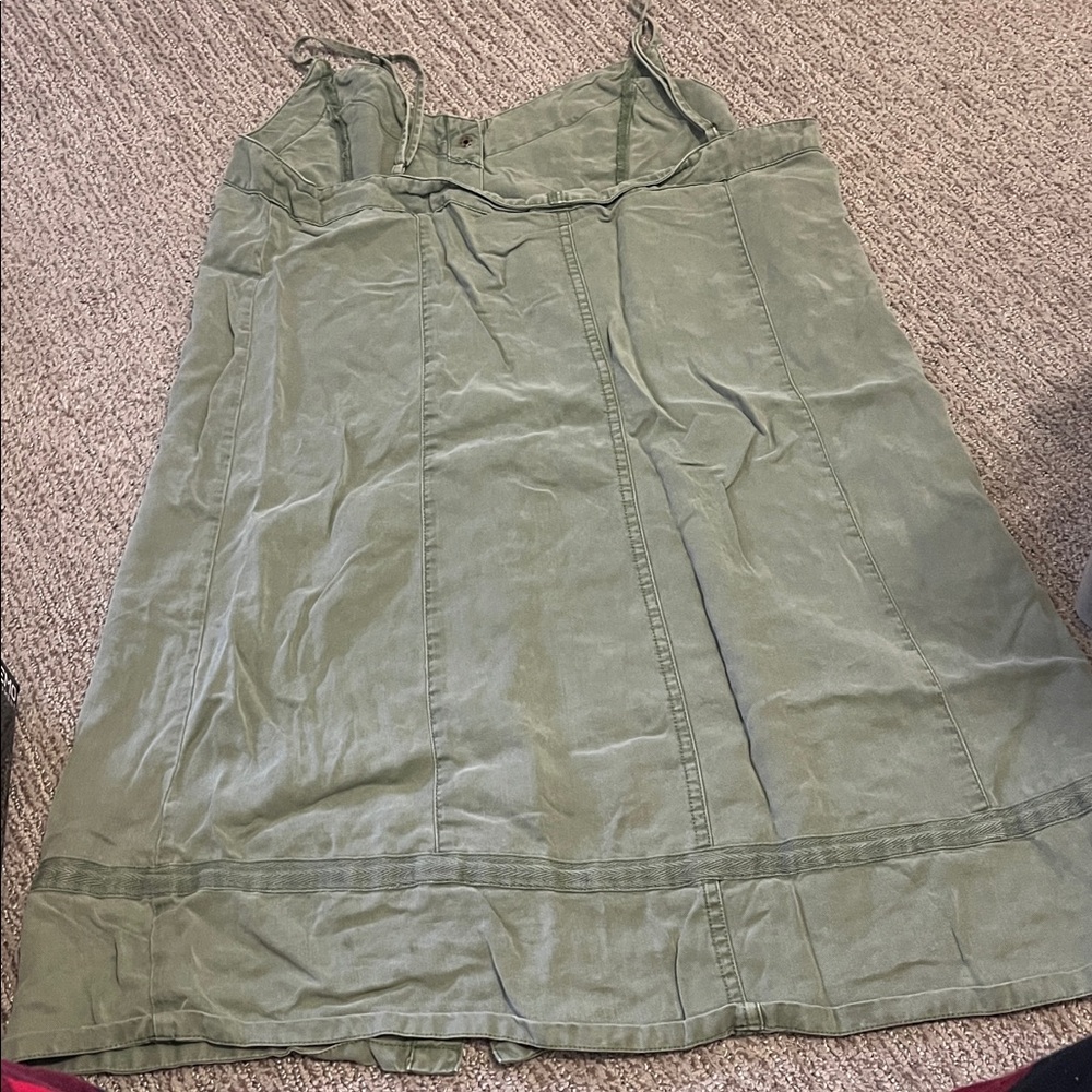 Dress - Picture 2 of 4